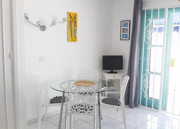 Charming Ocean View Heated Pool Apartmán