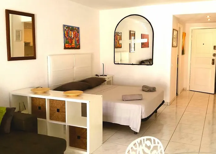 Charming Ocean View Heated Pool Apartment *